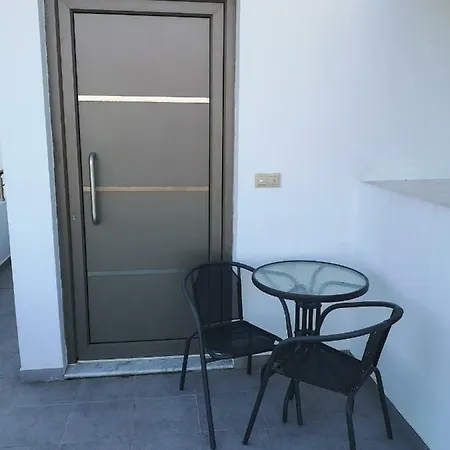 Апартаменти Evan Studio 23 *